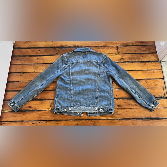 NWOT GAP Women’s Denim Jacket | Small - Picture 4 of 9